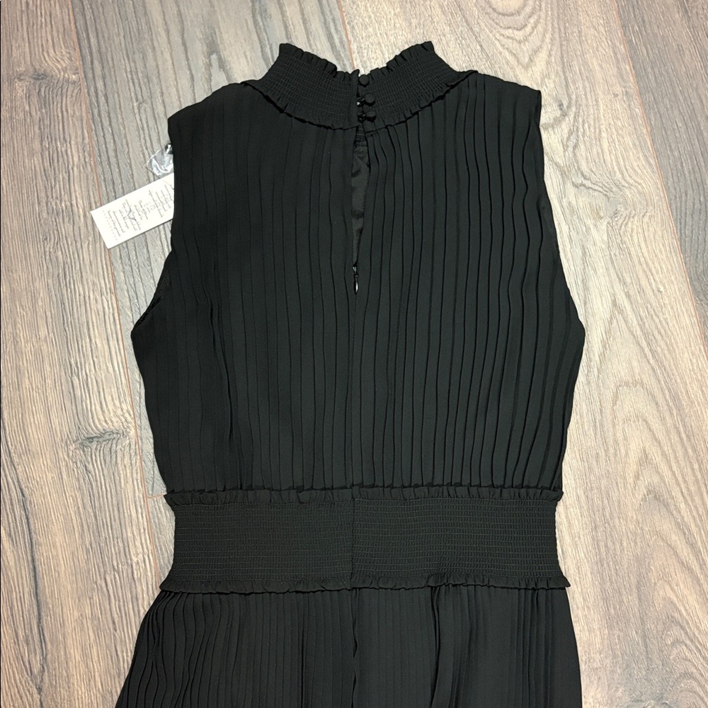 Nanette Lapore NWT Elegant Pleated Black Jumpsuit - size 8 - Picture 7 of 7